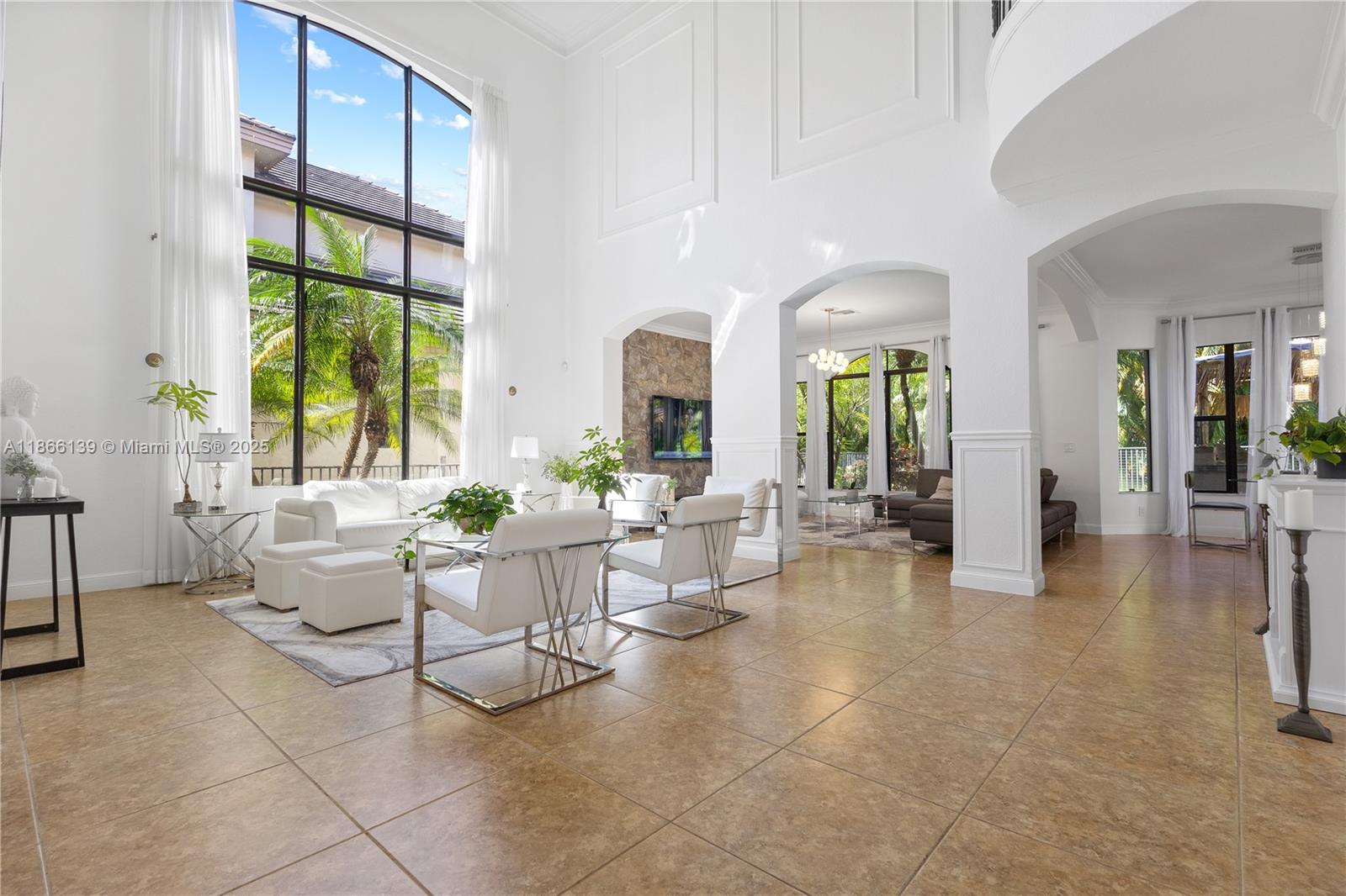 VERSAILLES - Residential