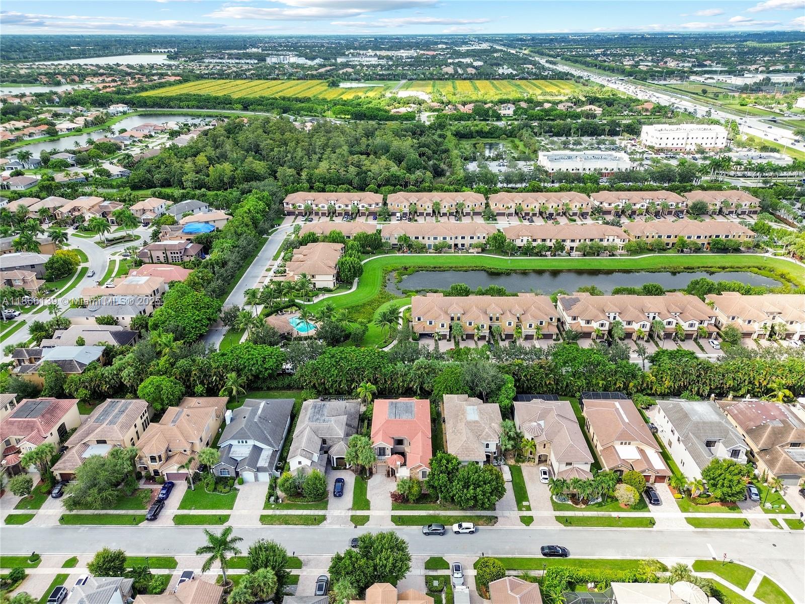 VERSAILLES - Residential