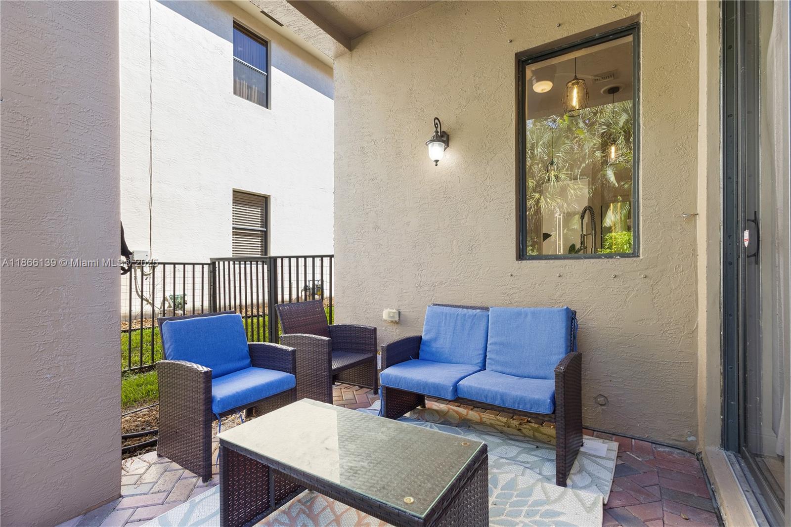 VERSAILLES - Residential