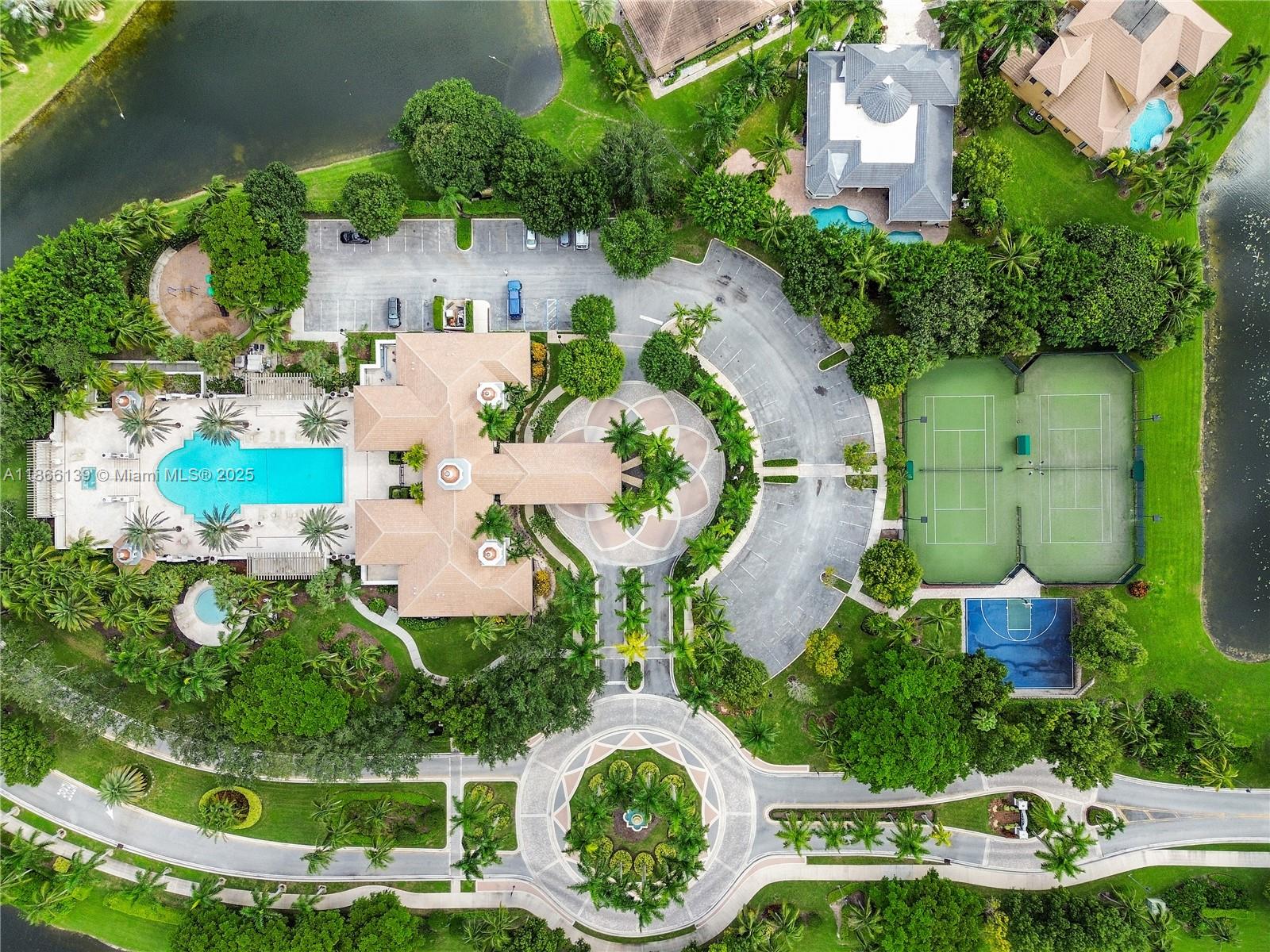 VERSAILLES - Residential