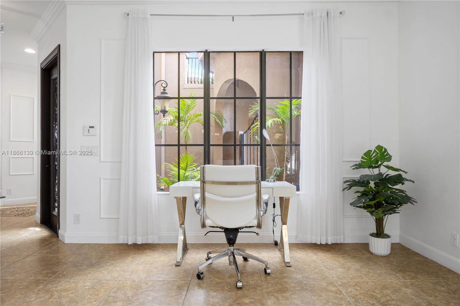 VERSAILLES - Residential