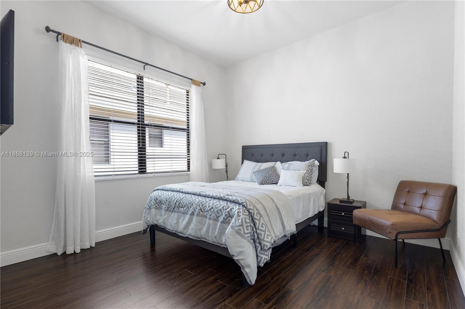 VERSAILLES - Residential