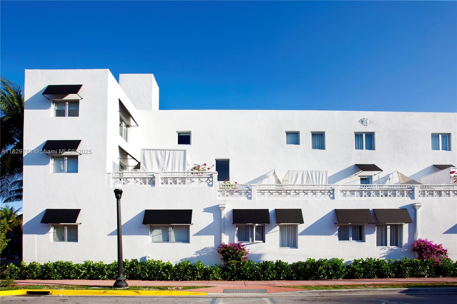 205 Collins Ave