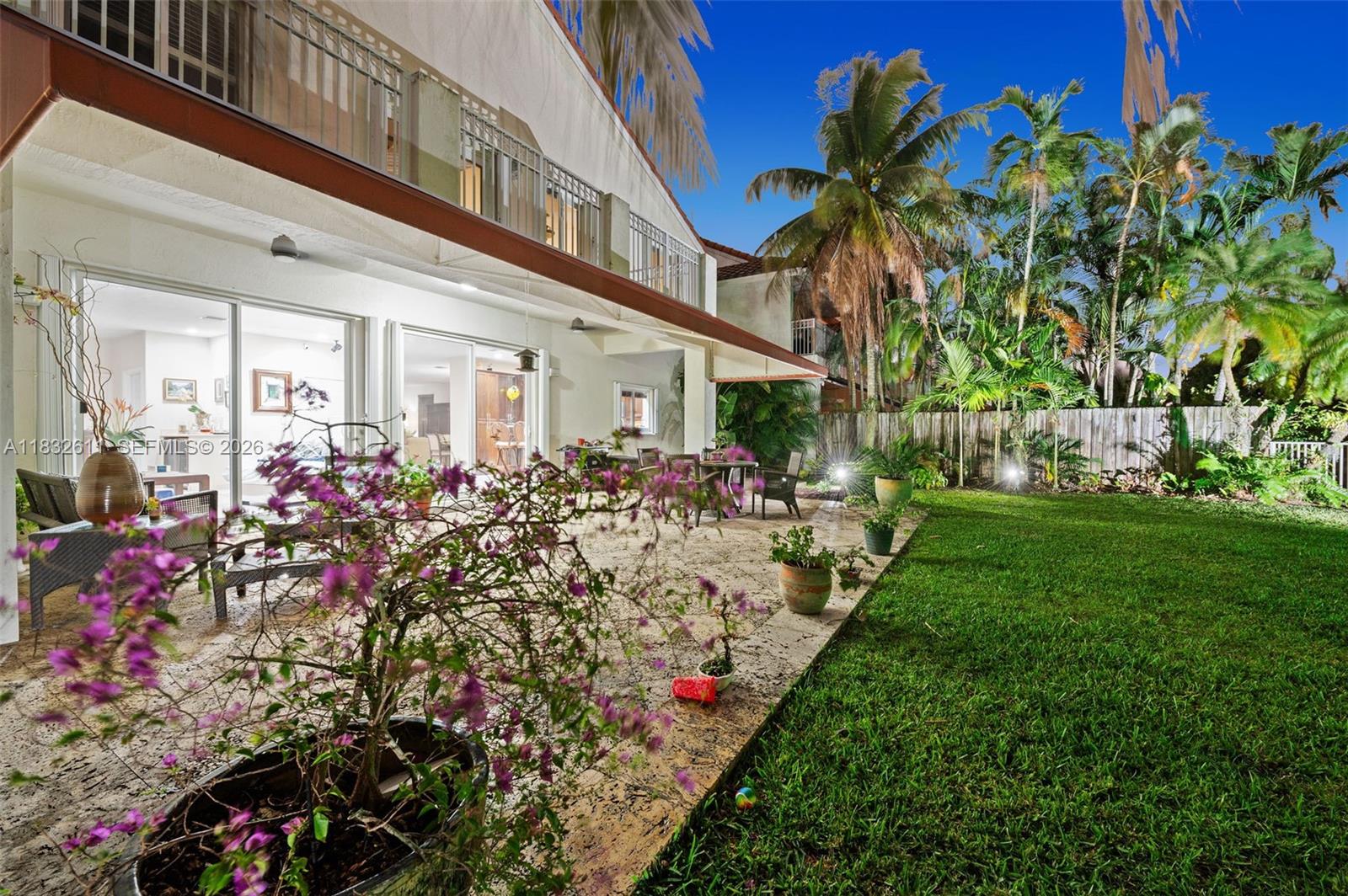 DORAL GLEN T-17816 - Residential