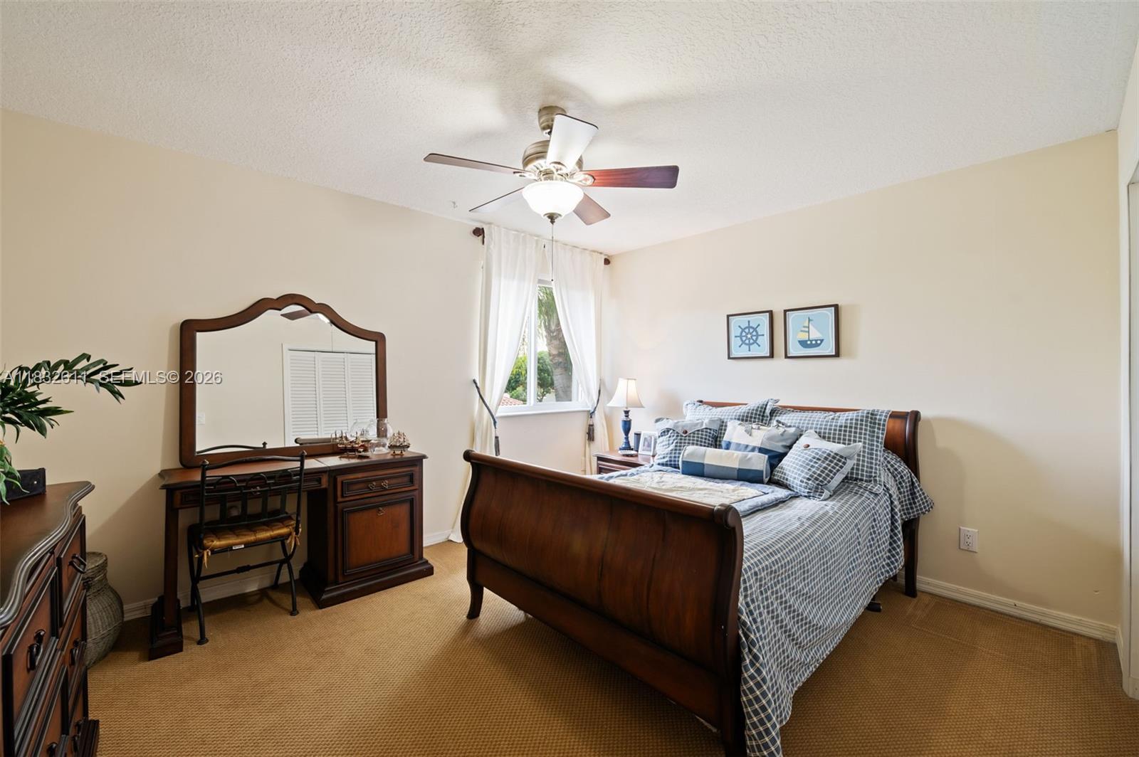 DORAL GLEN T-17816 - Residential