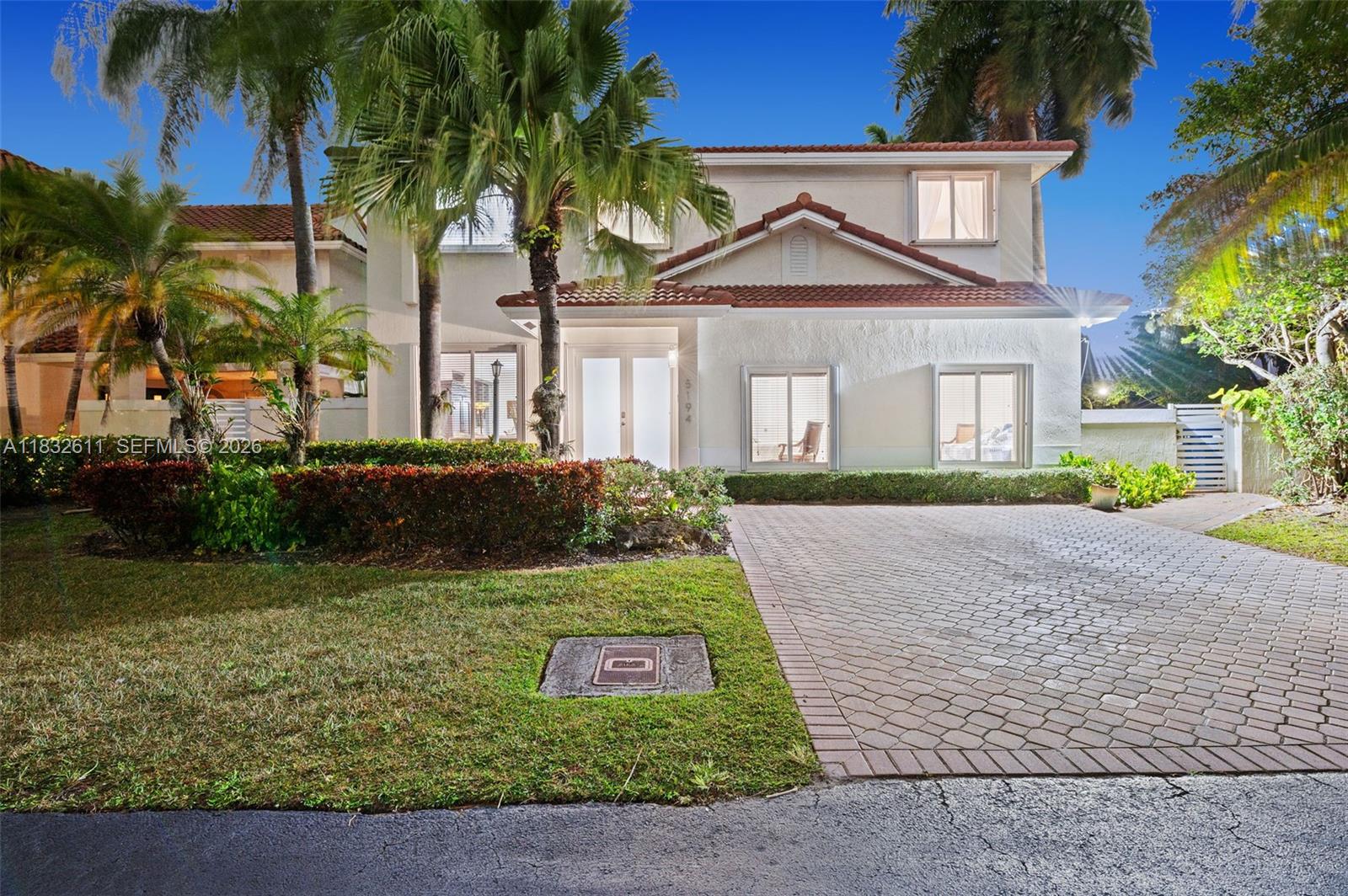 DORAL GLEN T-17816 - Residential