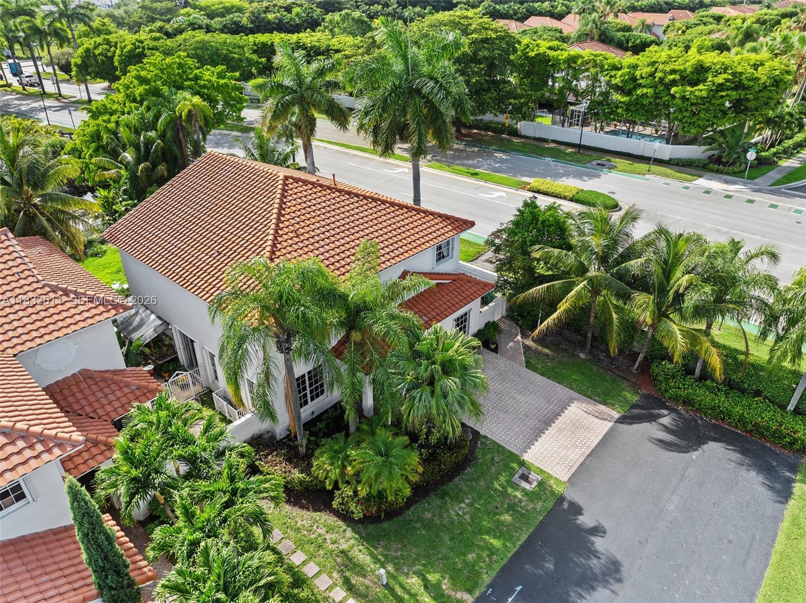 DORAL GLEN T-17816 - Residential