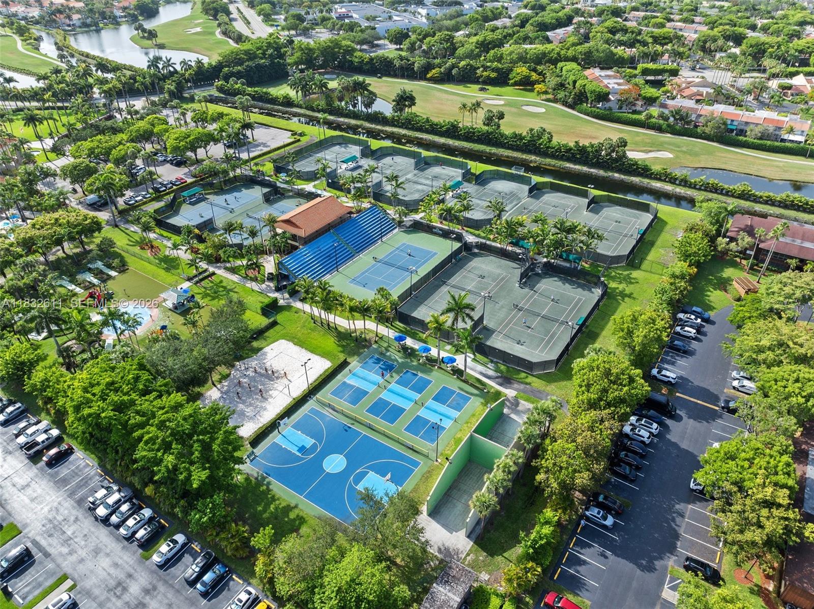 DORAL GLEN T-17816 - Residential