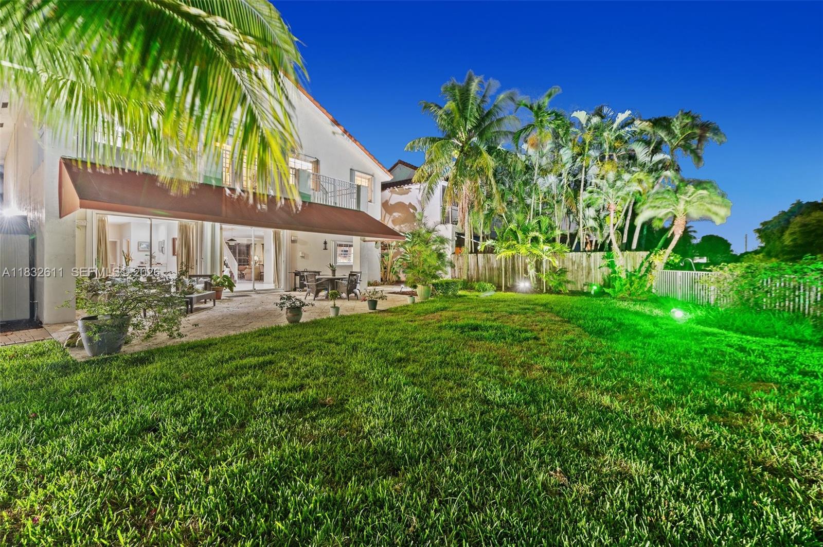 DORAL GLEN T-17816 - Residential