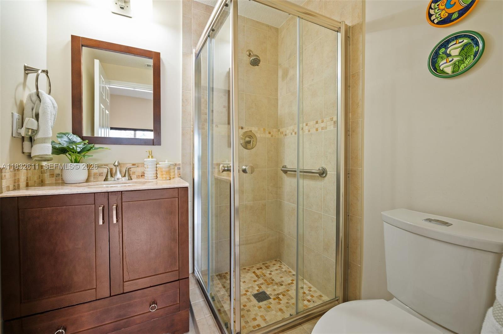 DORAL GLEN T-17816 - Residential