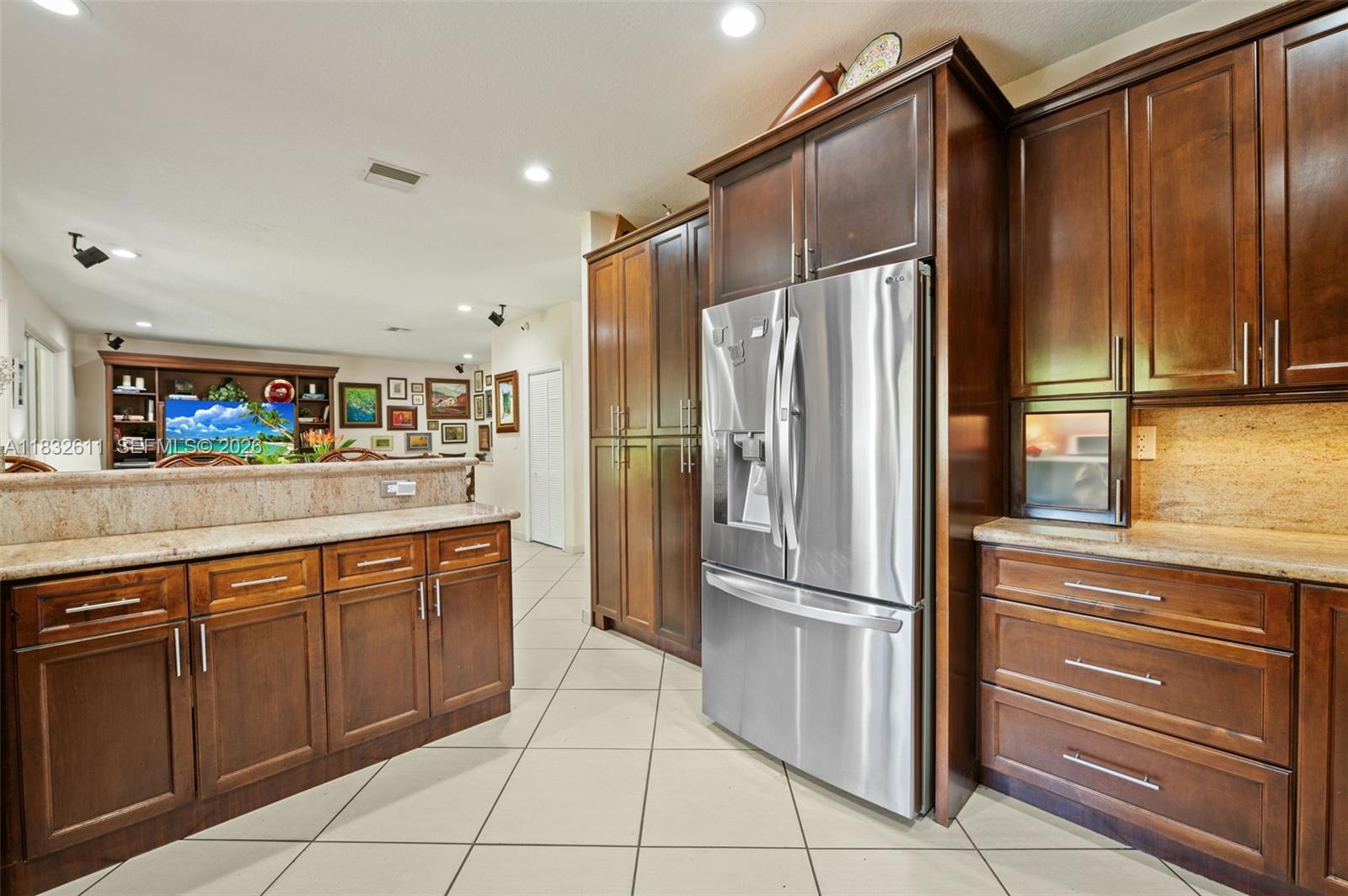 DORAL GLEN T-17816 - Residential