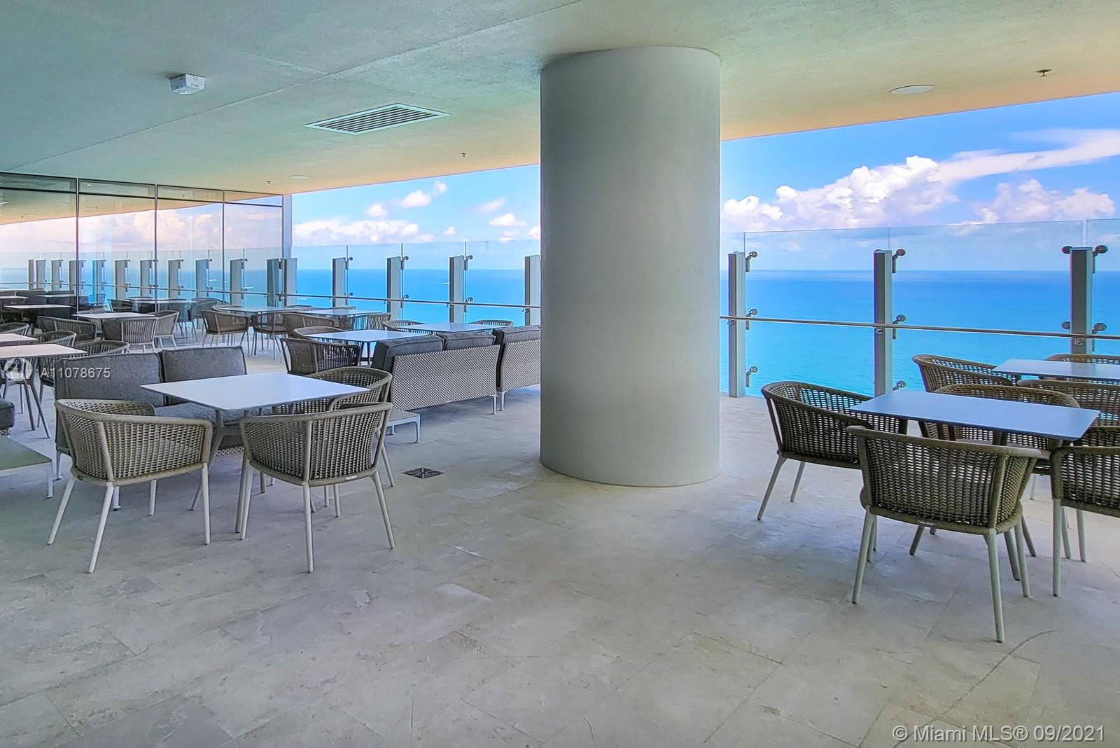 TURNBERRY OCEAN CLUB - Residential