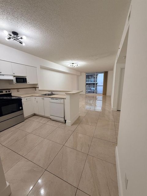 5091 NW 7th St 1009 Miami FL 33126