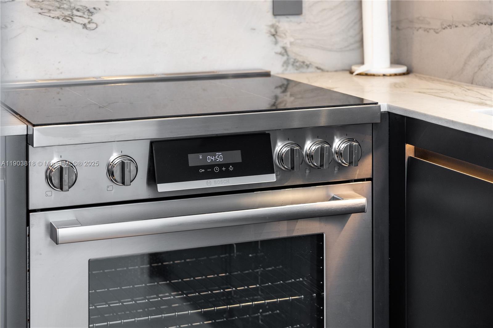 SUNSET HARBOUR SOUTH COND - Residential