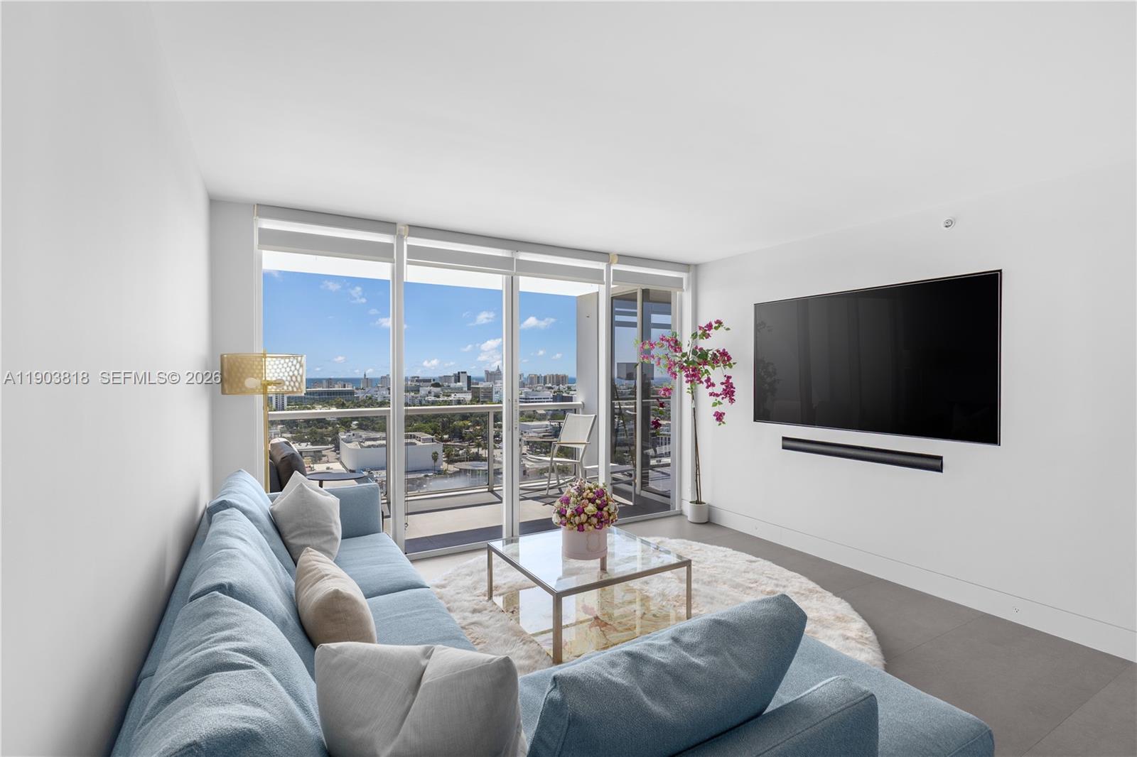 SUNSET HARBOUR SOUTH COND - Residential