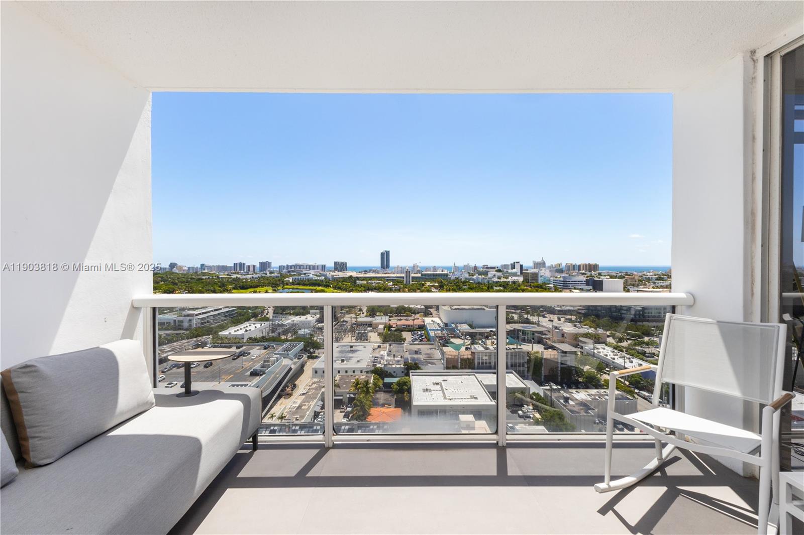 SUNSET HARBOUR SOUTH COND - Residential