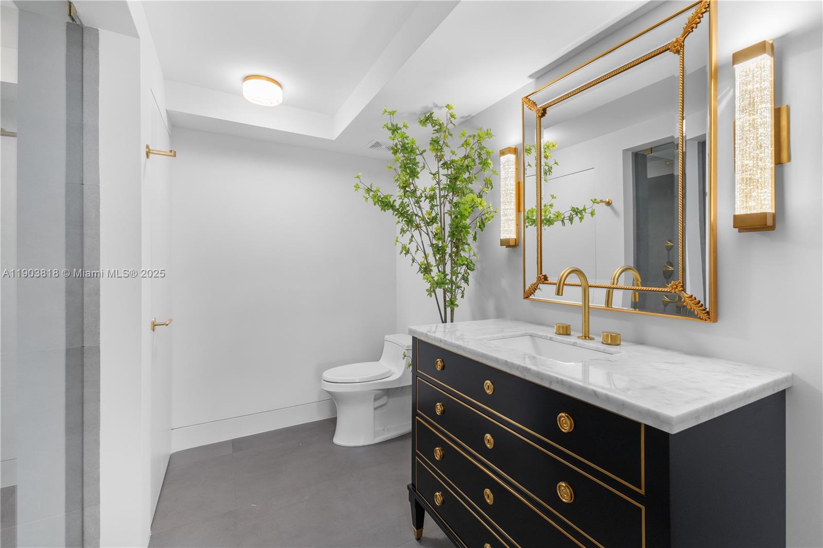 SUNSET HARBOUR SOUTH COND - Residential