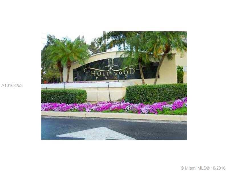 Beautiful one bedroom condo at Hollywood Parc Condominiums. Centrally located near shops, restaurants, the beach, and the golf course. Walking distance to downtown. 3 MONTHS TO MOVE IN, FIRST AND TWO MONTH DEPOSIT. SUBMIT COMPLETE OFFER PACKAGE WITH CREDIT REPORT, PROOF OF INCOME AND PREVIOUS LANDLORD CONTACT INFO.
