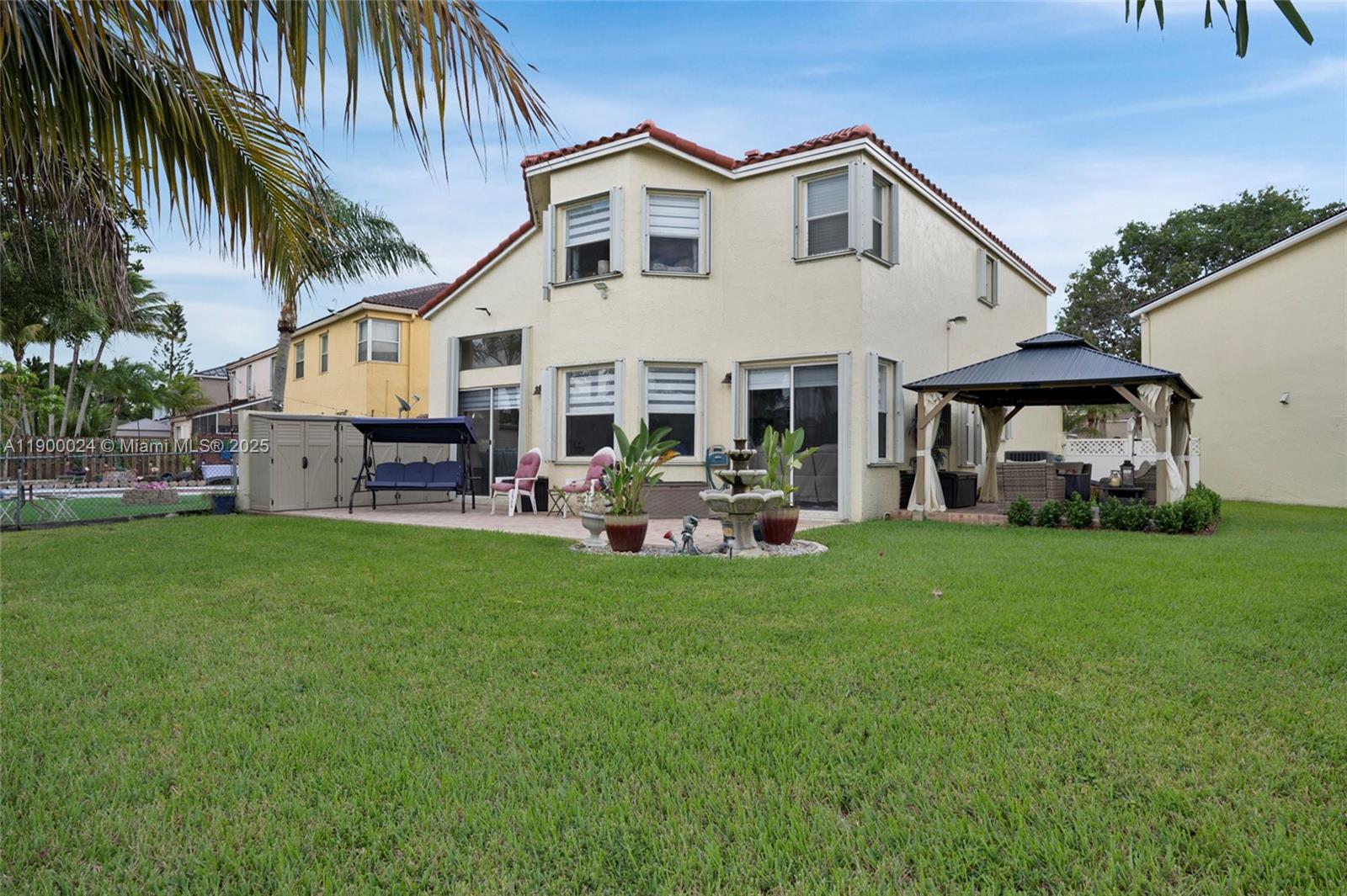 TOWNGATE - Residential