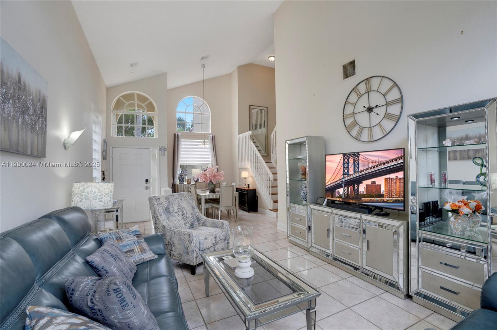 TOWNGATE - Residential