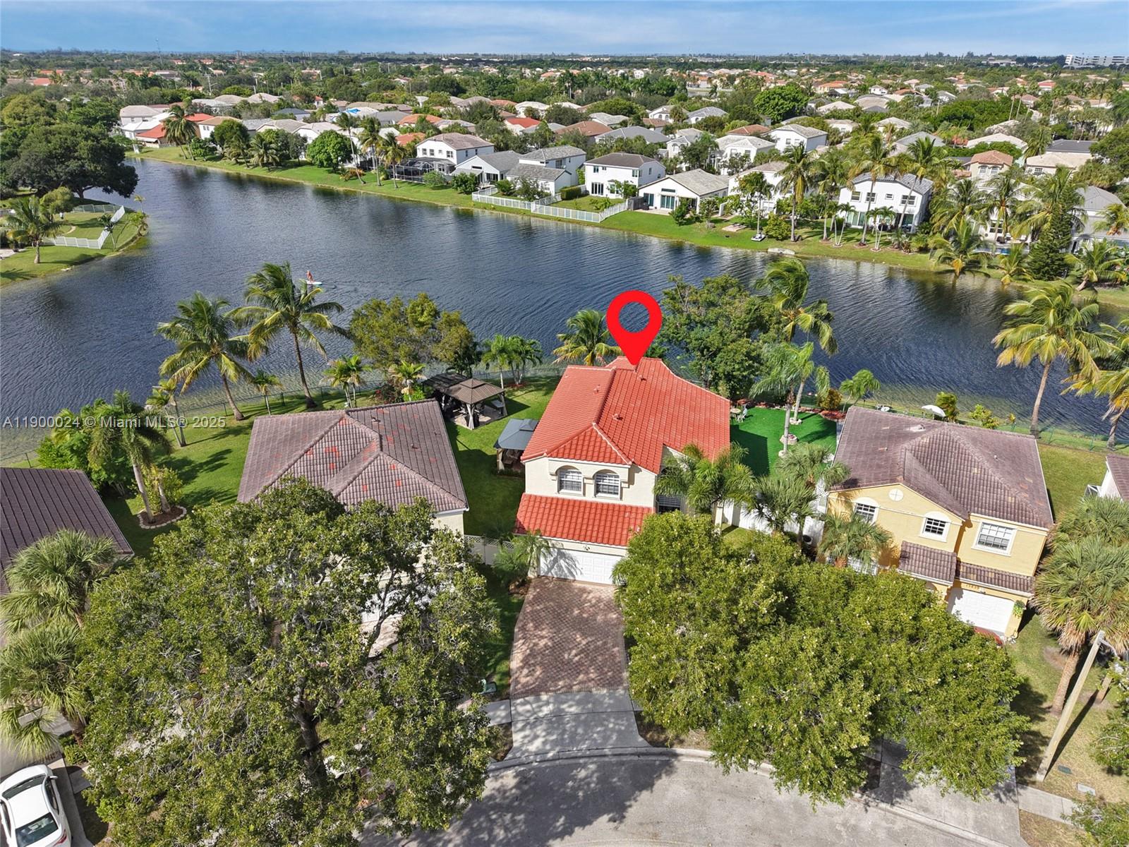 TOWNGATE - Residential