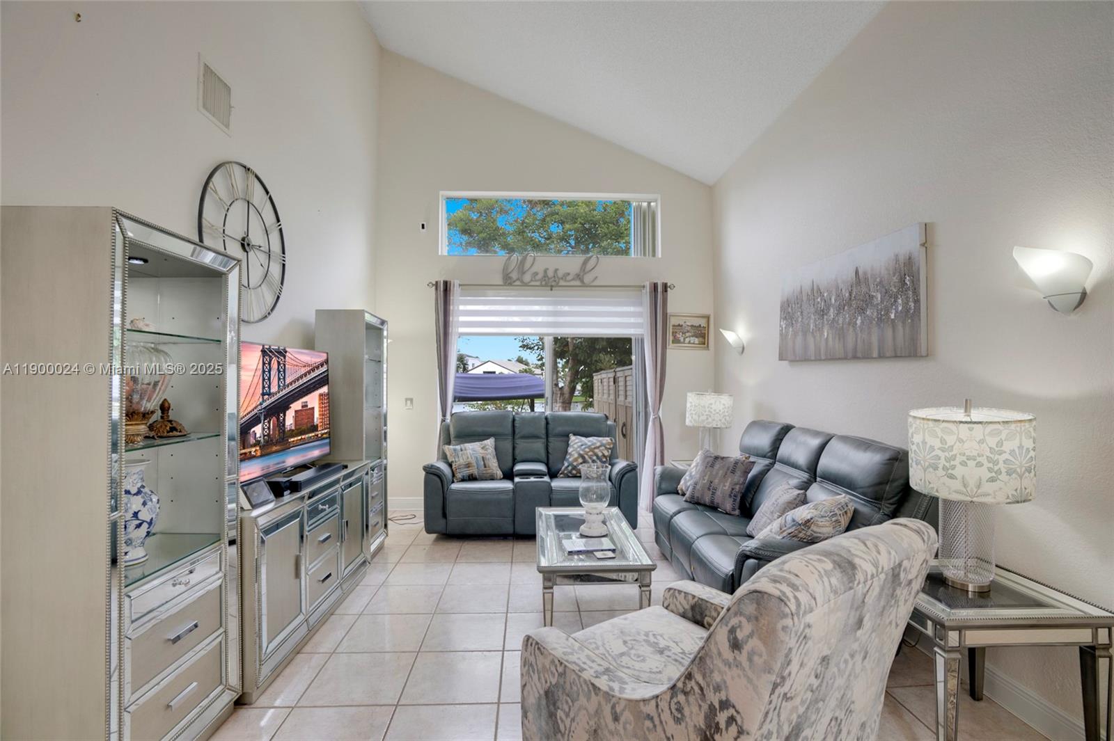 TOWNGATE - Residential