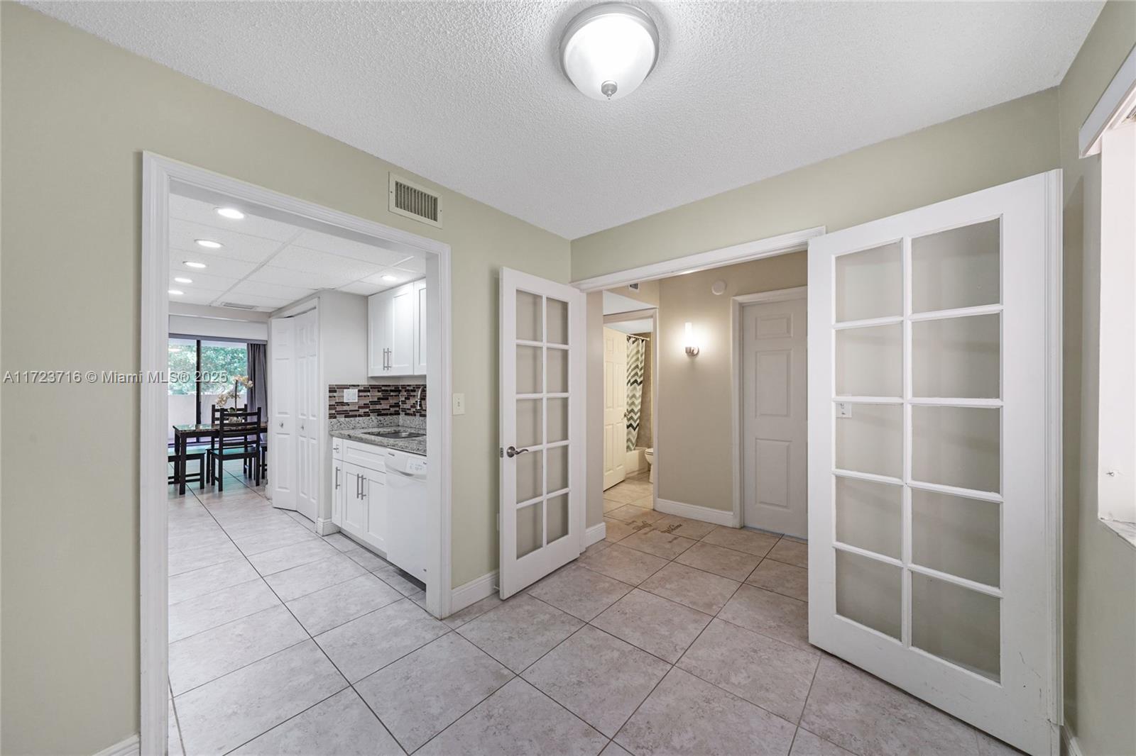PLANTATION FOREST CONDO - Residential