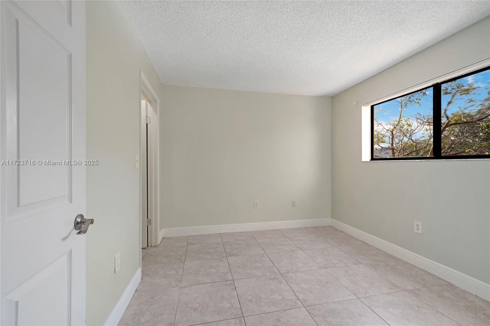 PLANTATION FOREST CONDO - Residential