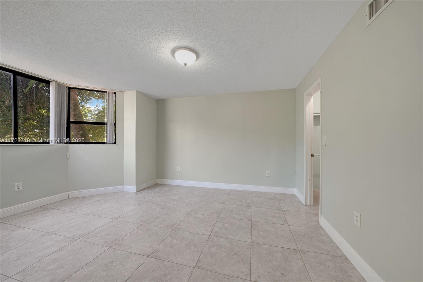 PLANTATION FOREST CONDO - Residential