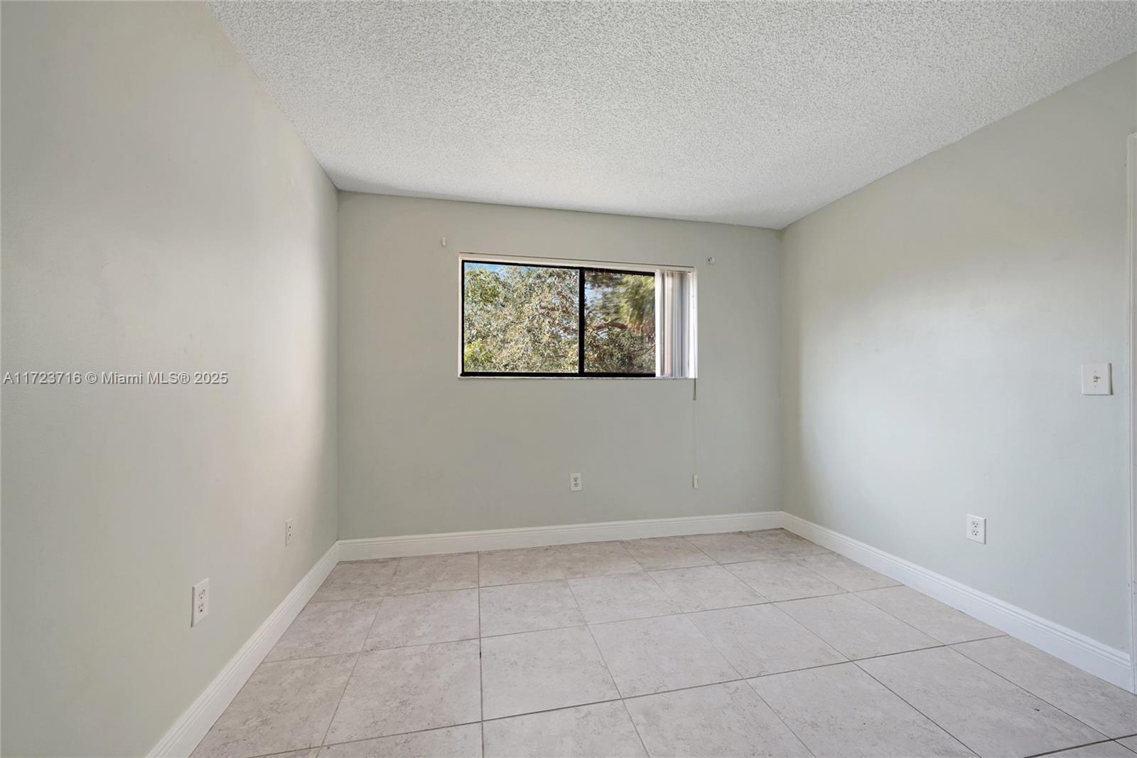 PLANTATION FOREST CONDO - Residential