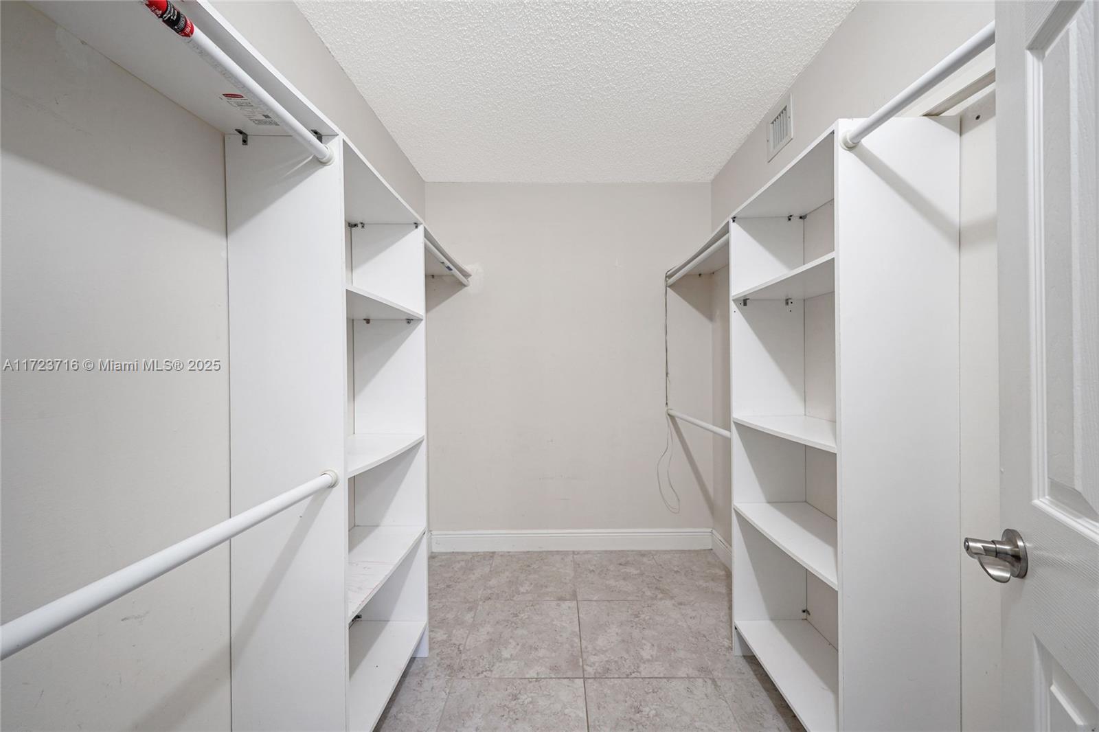 PLANTATION FOREST CONDO - Residential
