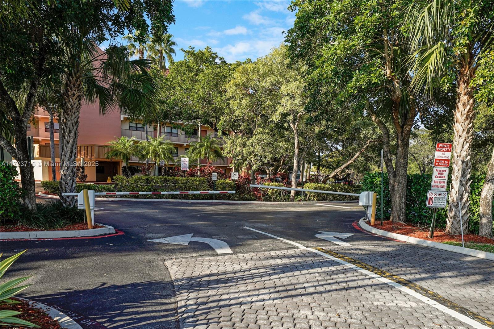 PLANTATION FOREST CONDO - Residential