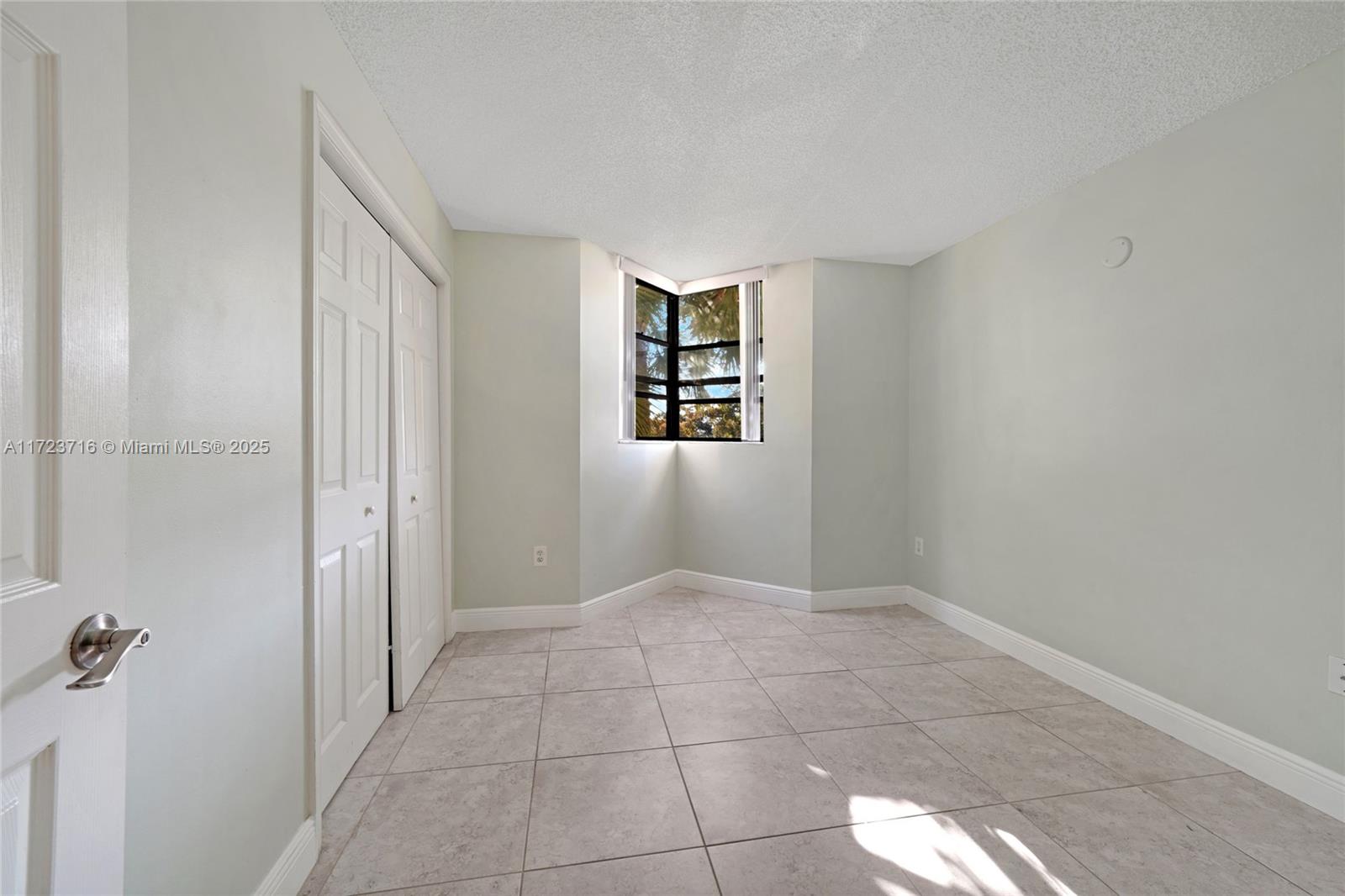 PLANTATION FOREST CONDO - Residential