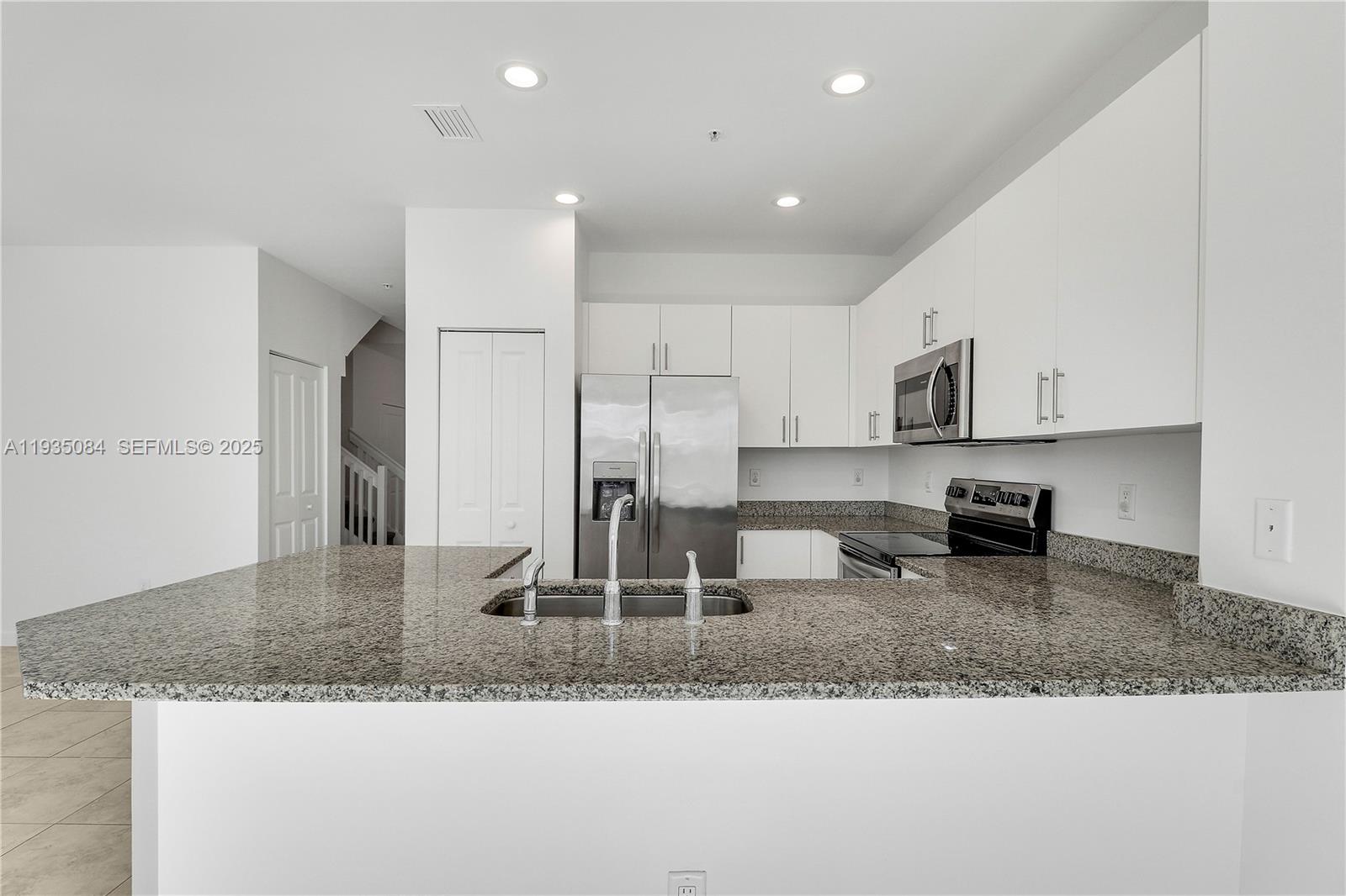 HERITAGE ENCLAVE - Residential