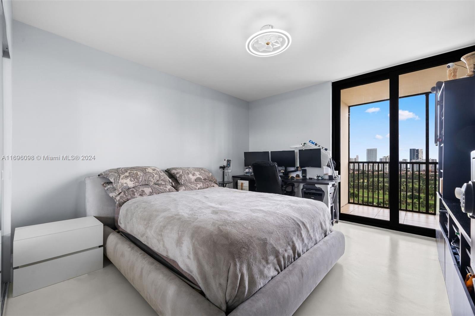 CORONADO CONDO- TOWER II - Residential