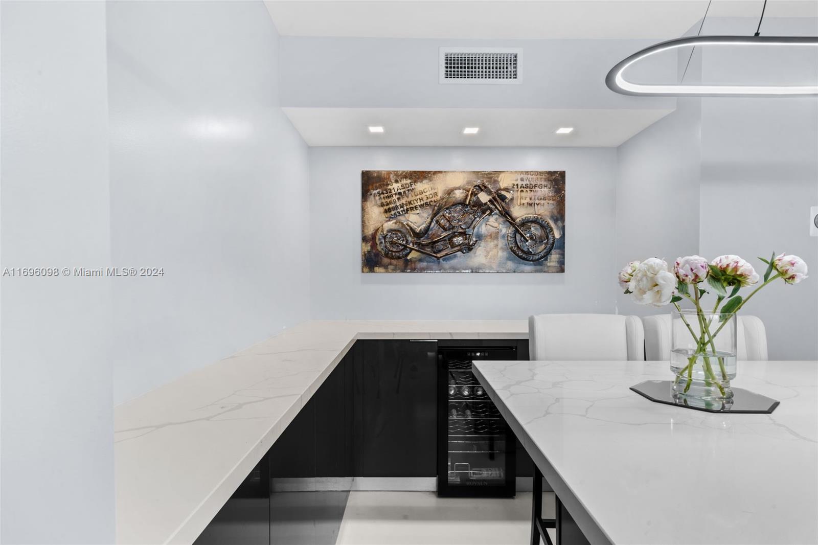 CORONADO CONDO- TOWER II - Residential