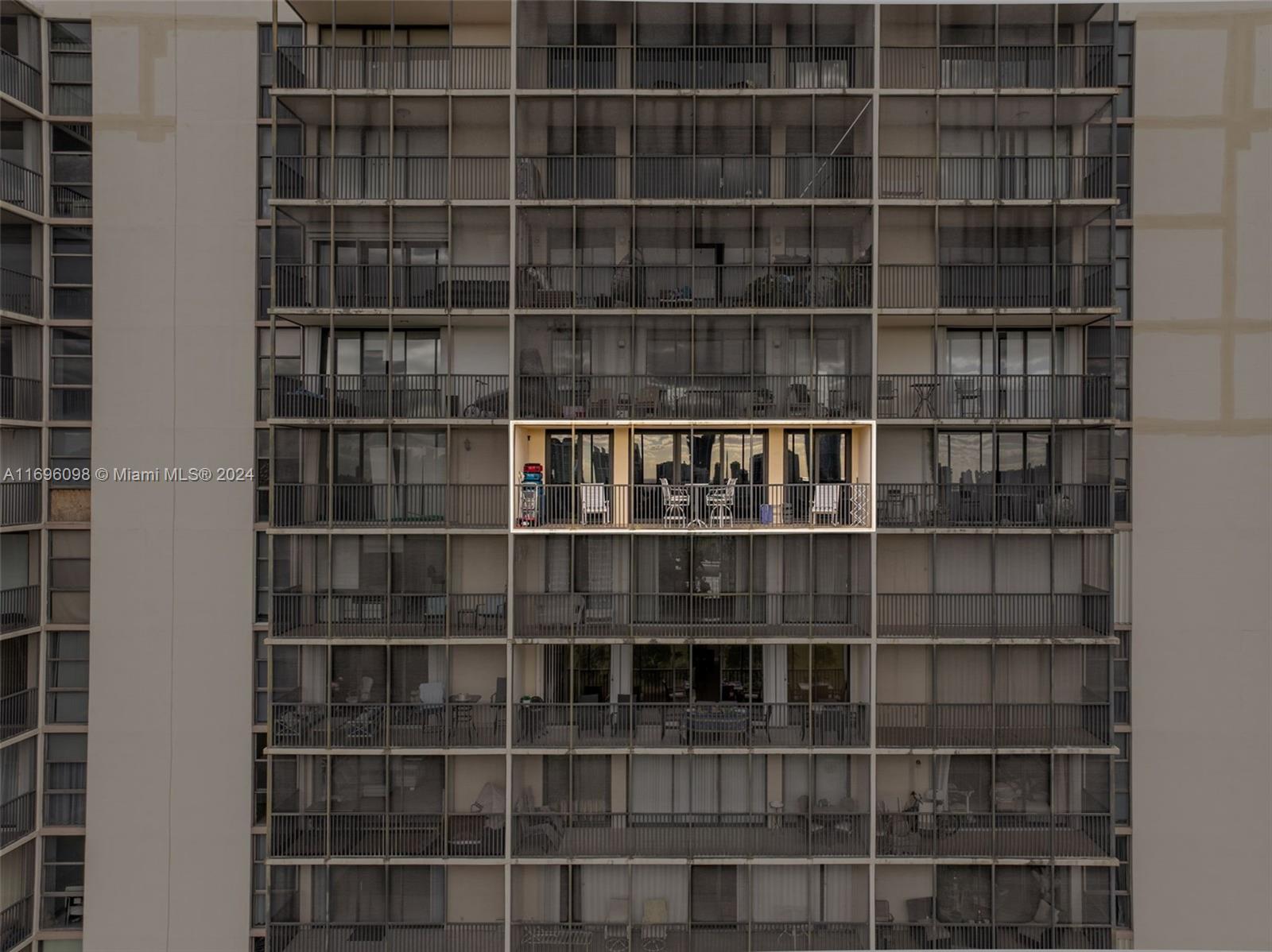 CORONADO CONDO- TOWER II - Residential