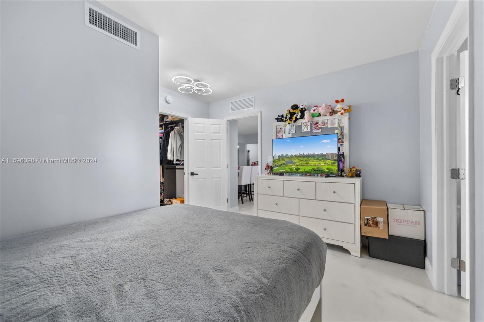 CORONADO CONDO- TOWER II - Residential