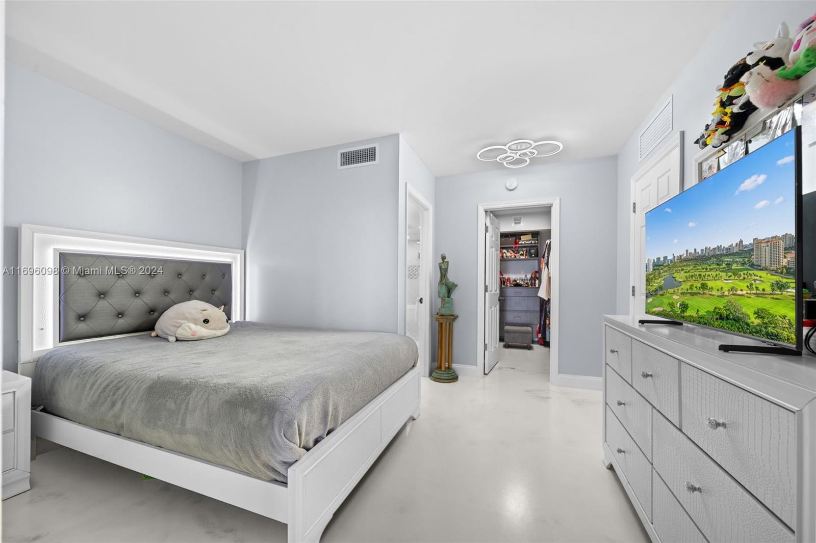 CORONADO CONDO- TOWER II - Residential