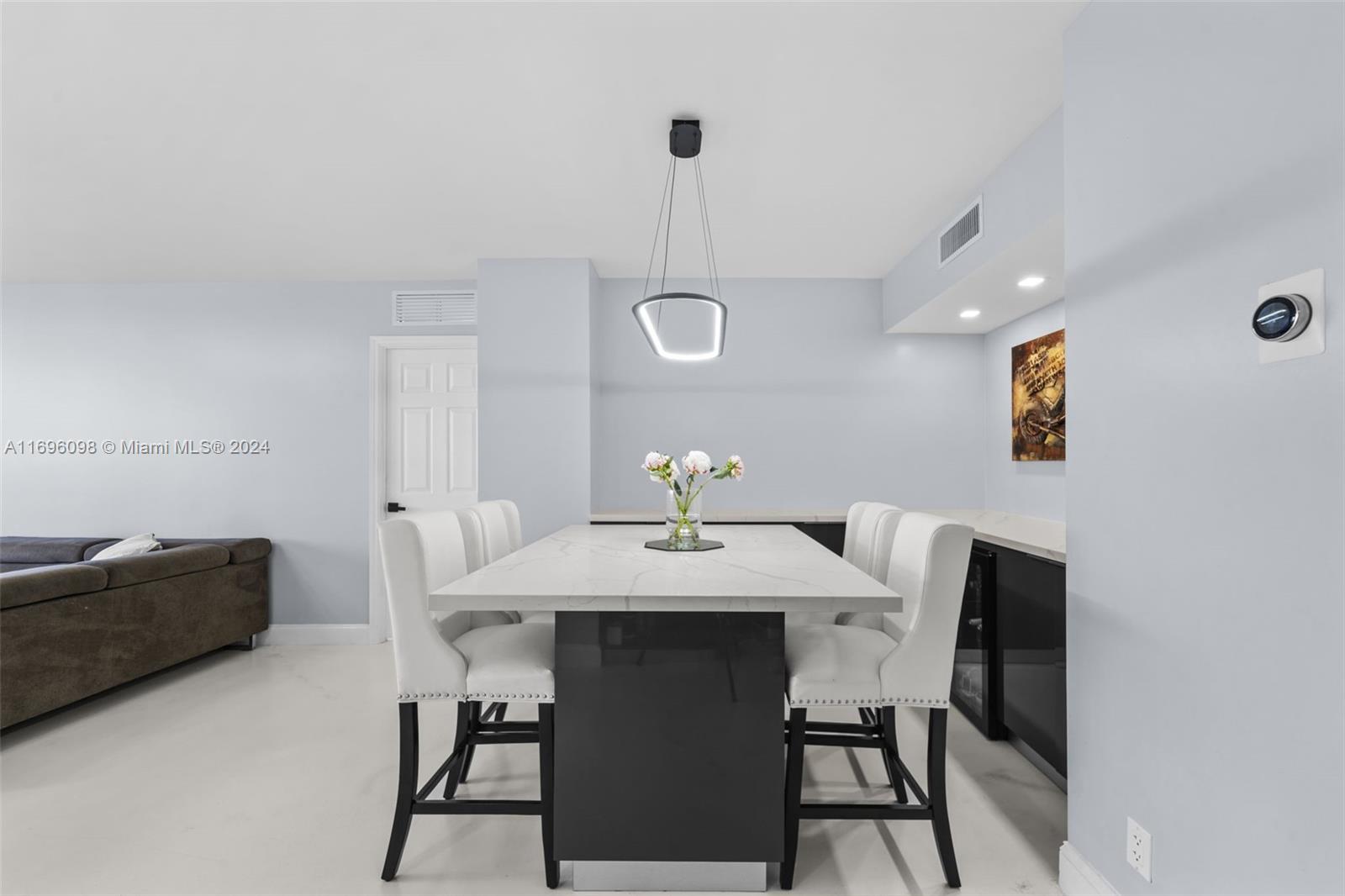 CORONADO CONDO- TOWER II - Residential