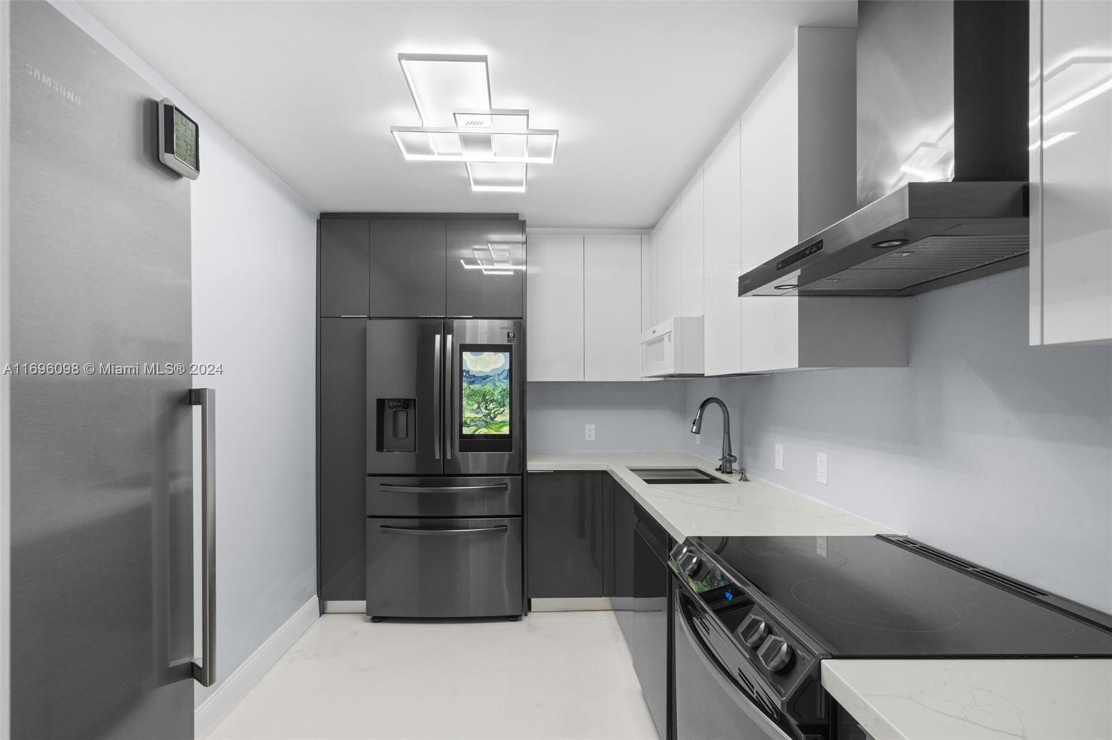 CORONADO CONDO- TOWER II - Residential