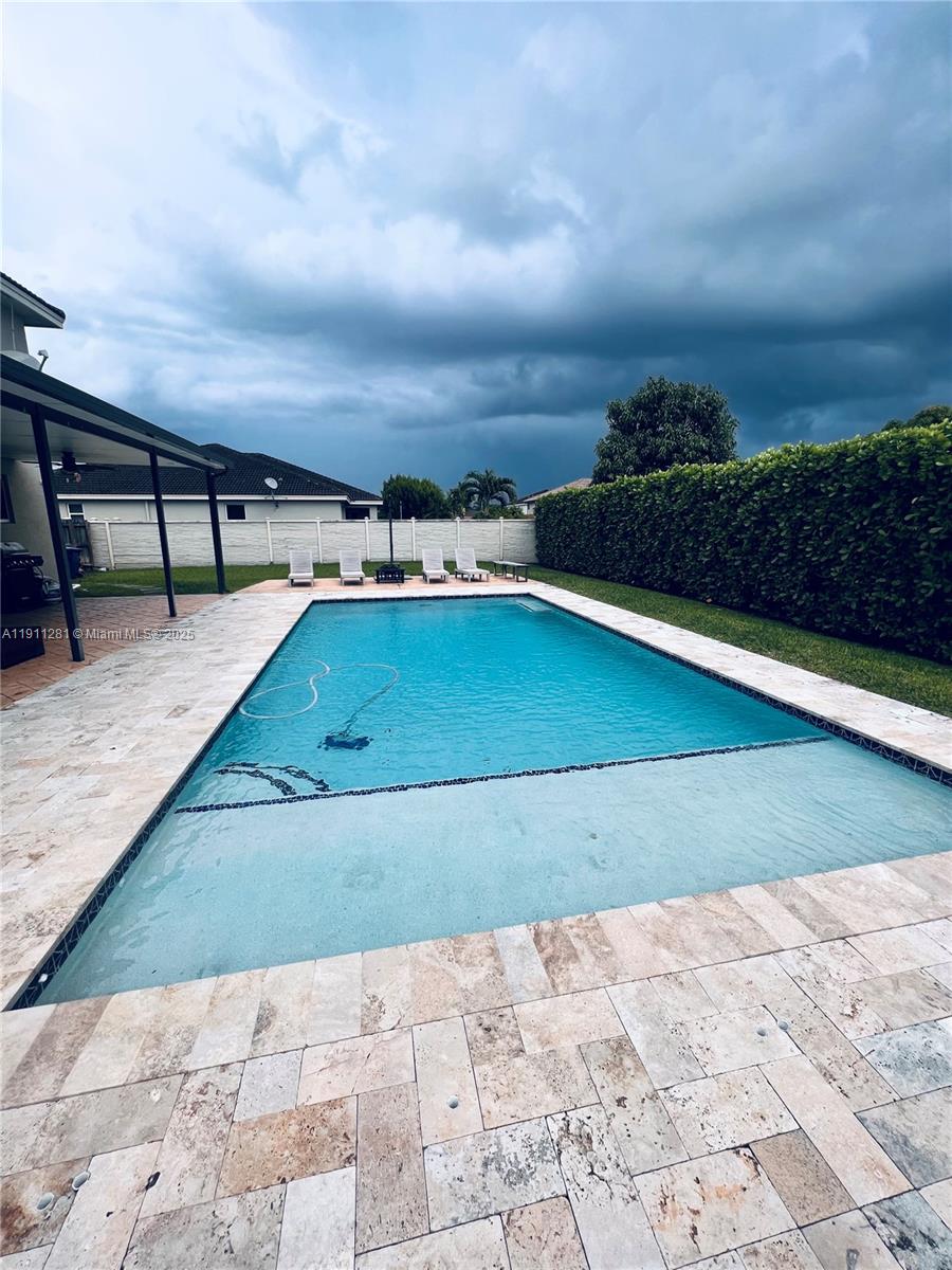 ESTATE MANSIONS 1ST ADDN - Residential Lease