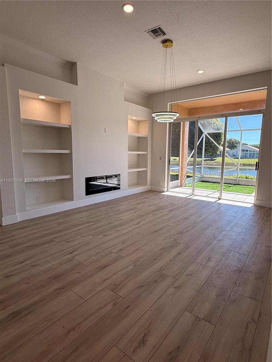 Villa Borghese HUNTINGTON - Residential