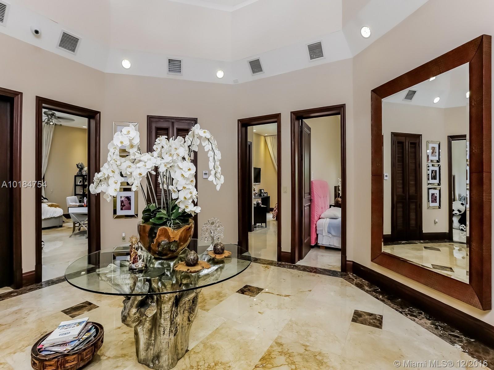 Bonaventure 82-43 B - Residential Lease