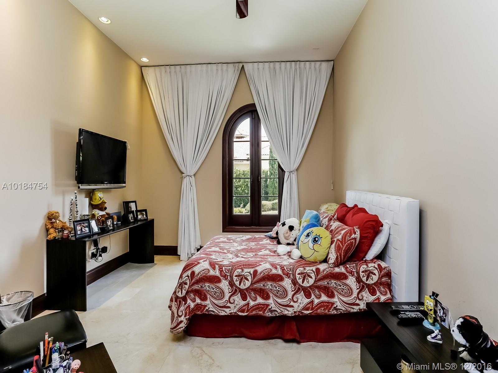 Bonaventure 82-43 B - Residential Lease