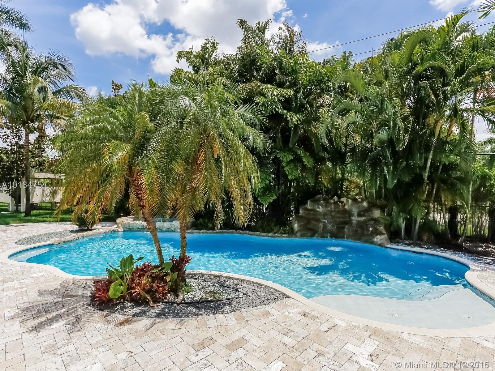 Bonaventure 82-43 B - Residential Lease