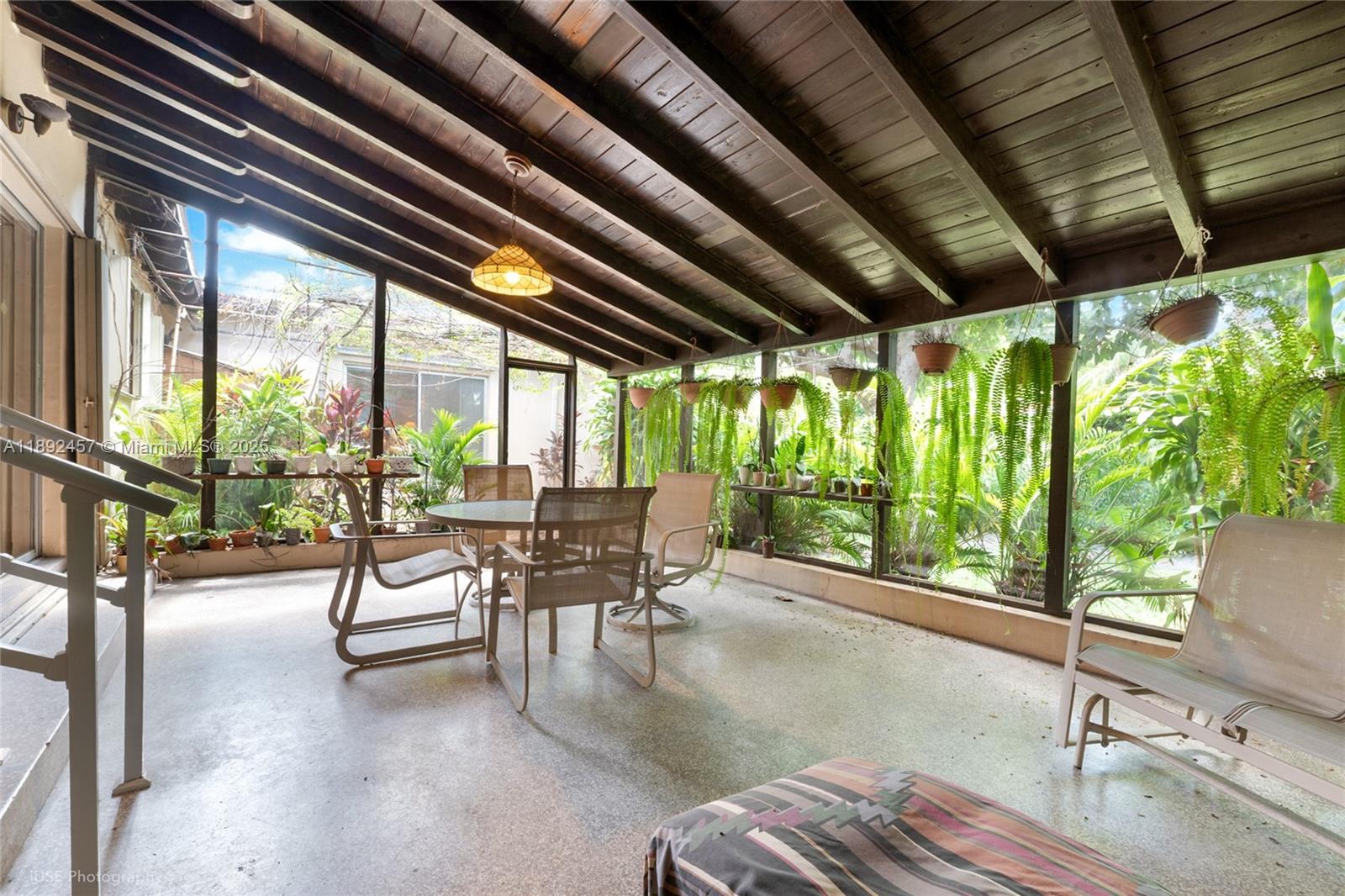 CORAL GABLES RIV SEC 6 - Residential