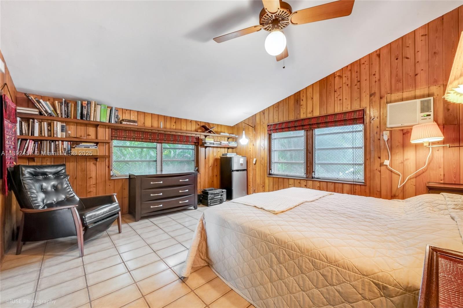 CORAL GABLES RIV SEC 6 - Residential