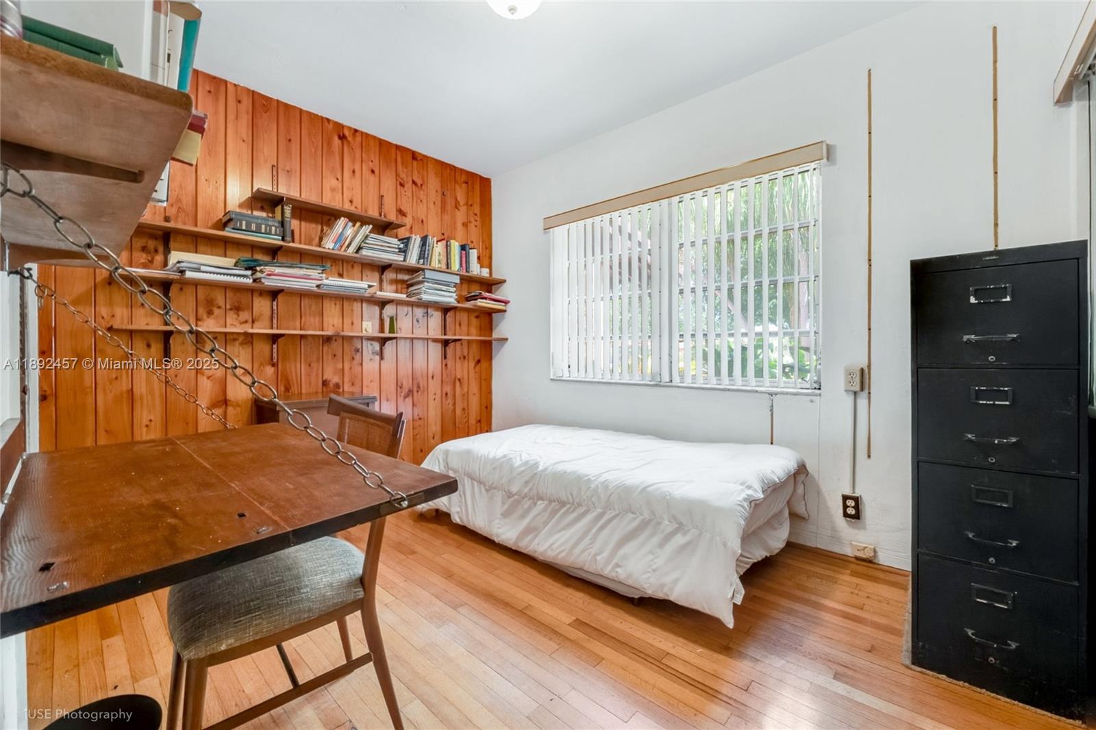 CORAL GABLES RIV SEC 6 - Residential