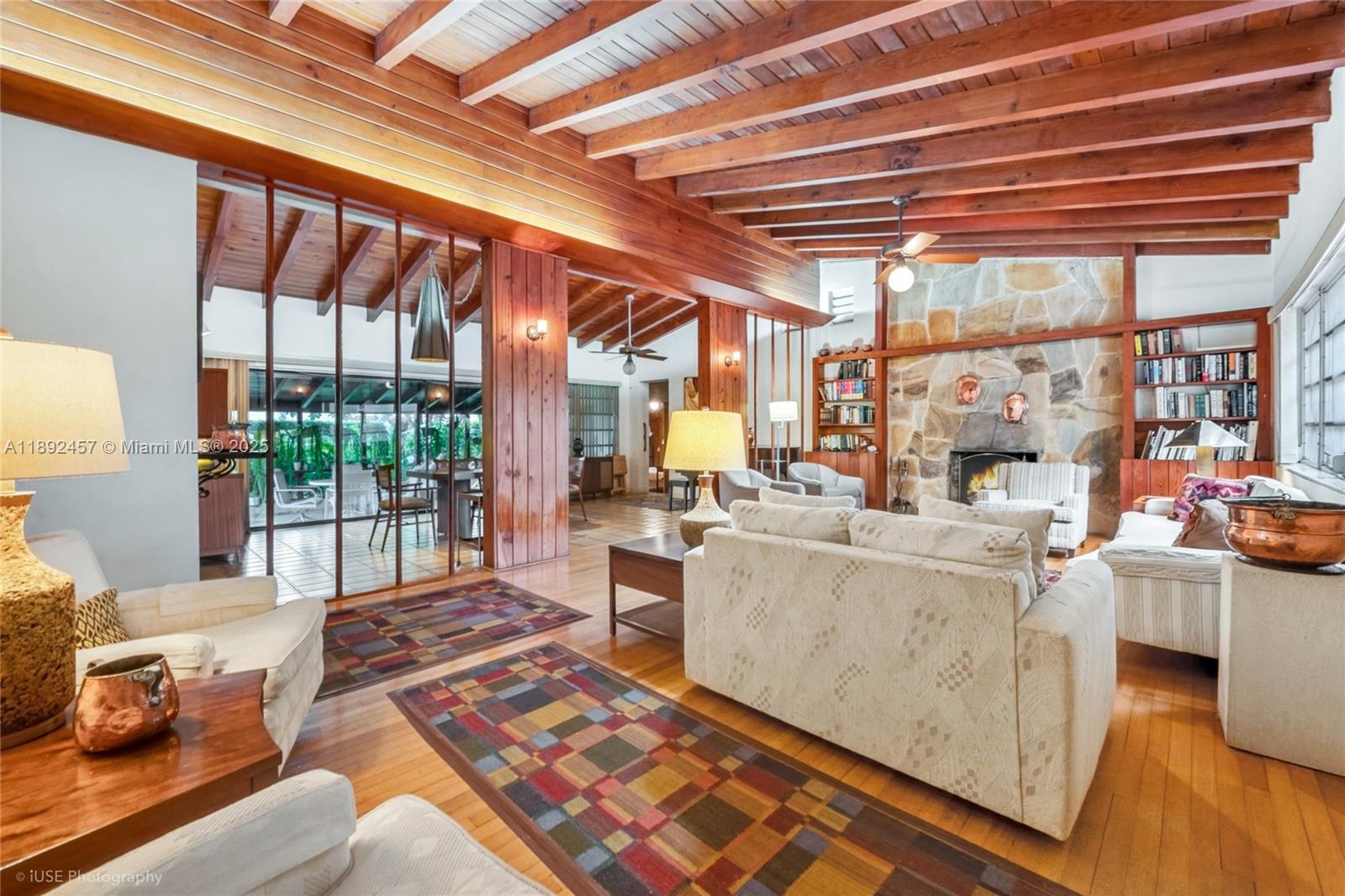 CORAL GABLES RIV SEC 6 - Residential